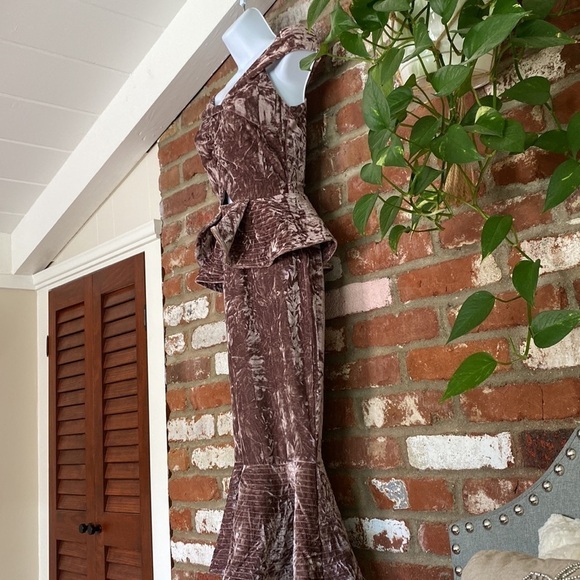 L’ Atiste Lavender Crushed Velvet Off the Shoulder Midi Dress size small summer - Picture 9 of 14